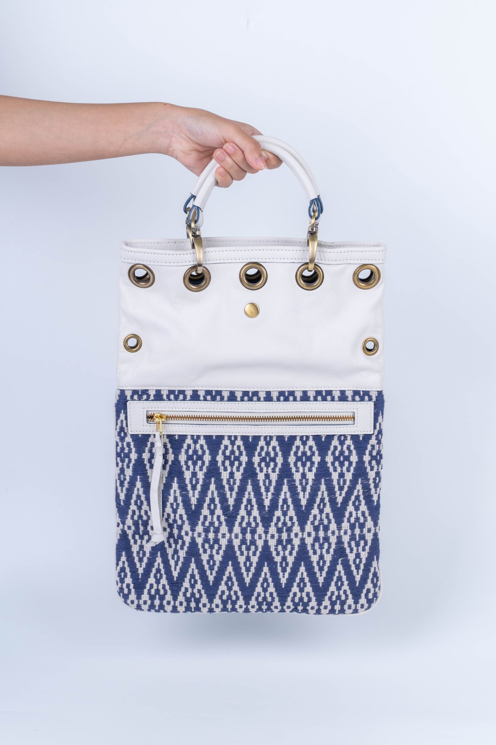 Lyssa tote bag